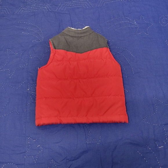3T toddler boy Puffer Vest Carters brand - Picture 2 of 4